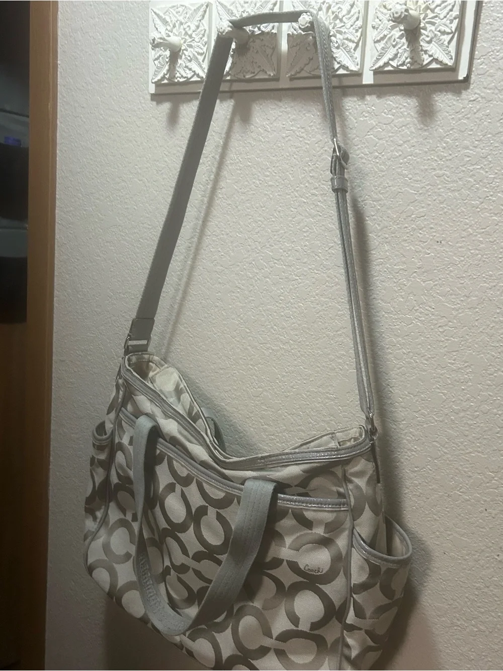 Authentic Coach Women's Signature Tote in Light Gray
